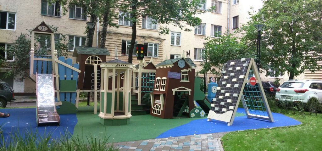 Детский игровой комплекс для активных игр — Москва, Пресня, двор на ул.Макеева